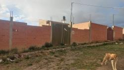 Casa como terreno en Venta en Julian Apaza