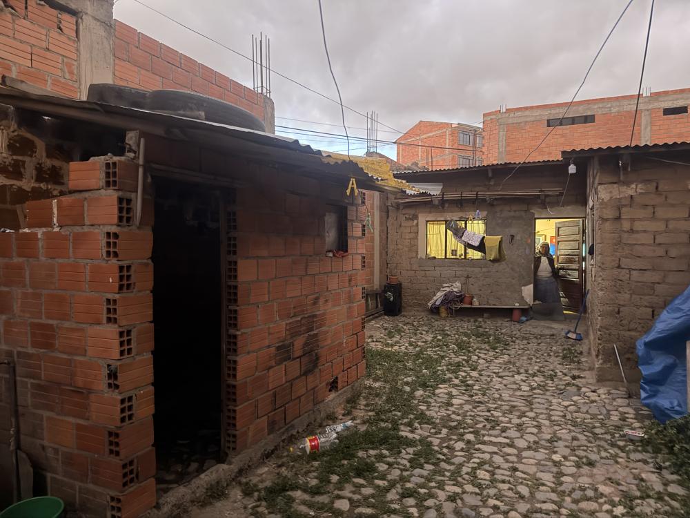 CASA COMO TERRENO AVENIDA SANTA FE